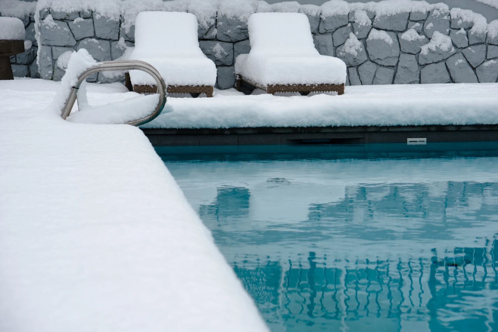 préparer piscine pour hiver